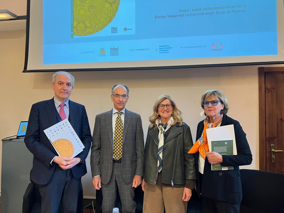 Presentato il libro CON GARIBALDI. Oggetti e storie dei volontari della Città dei Mille